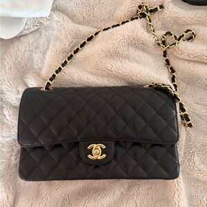 Chanel Black Quilted Leather Shoulder Bag Dupe